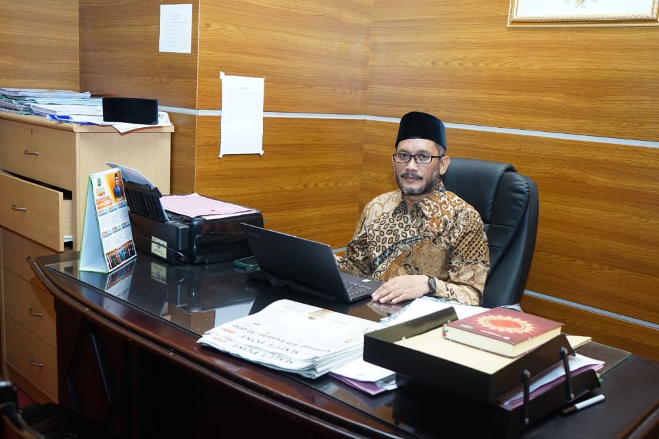 Resmi Nahkodai IAIN Ternate, Ini yang Bakal Dilakukan Rektor Adnan Mahmud