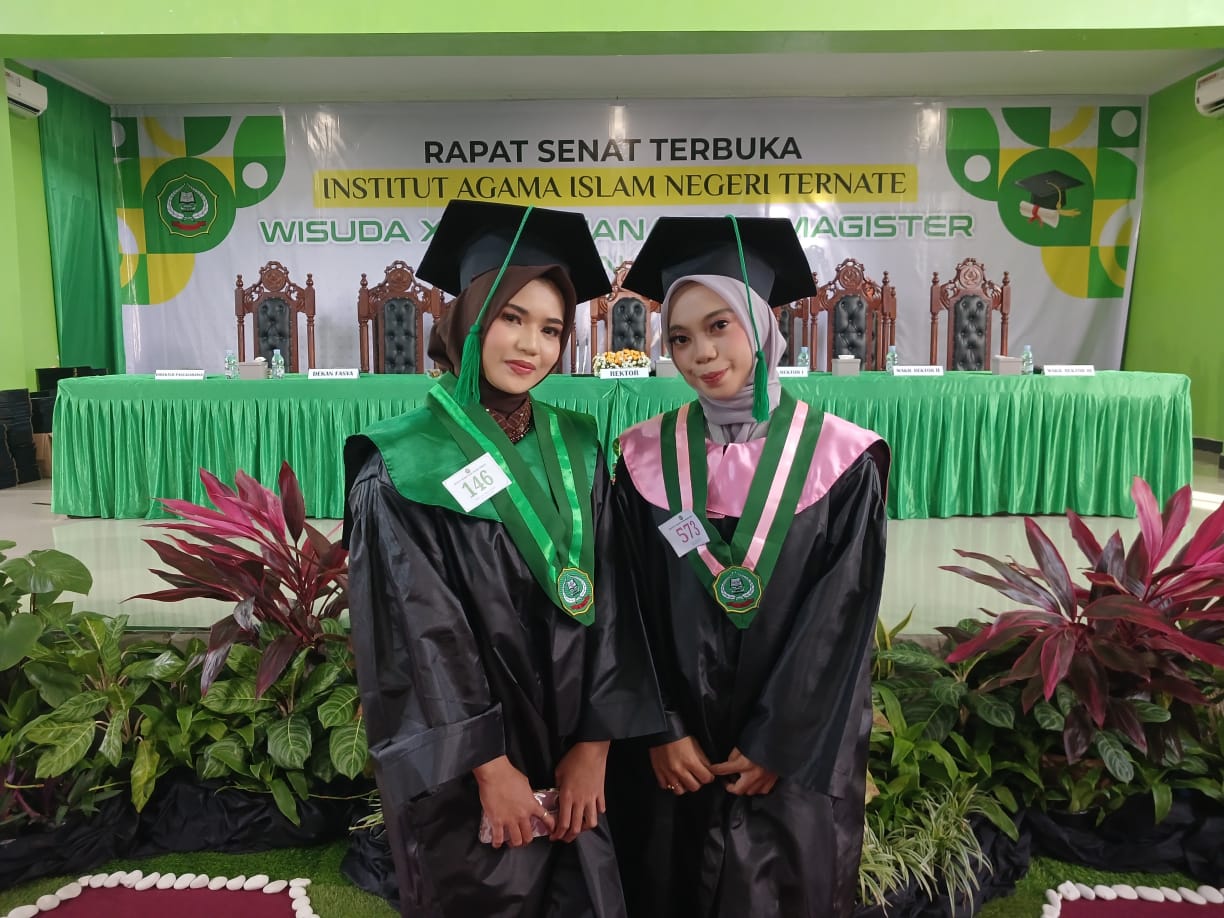 Inspiratif! Dua Anak Nelayan Raih Cumlaude di IAIN Ternate